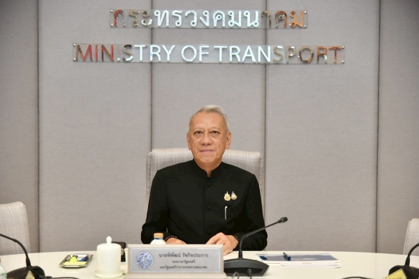 “พิพัฒน์” หารือสายการบิน รับมือน้ำมันพุ่ง ย้ำช่วยอุตสาหกรรม–ลดผลกระทบประชาชน