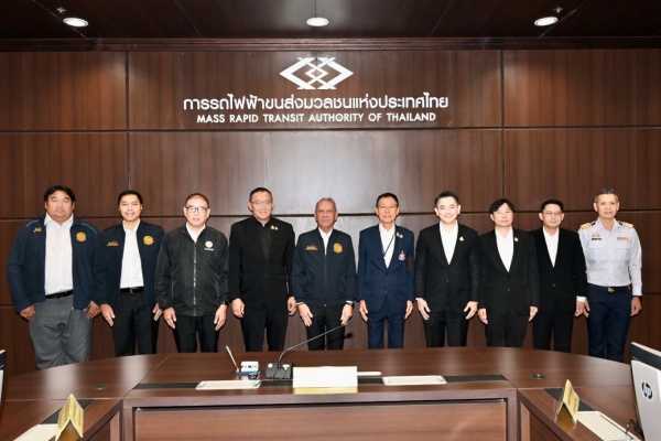 “พิพัฒน์” ตรวจเยี่ยม รฟม. มอบนโยบายเร่งขับเคลื่อนโครงการรถไฟฟ้า มุ่งลดภาระค่าเดินทางและสร้างความปลอดภัยสูงสุดให้ประชาชน
